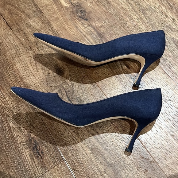 EUC Classic Manolo Blahnik  Navy Pumps Stiletto Heels - Picture 3 of 6